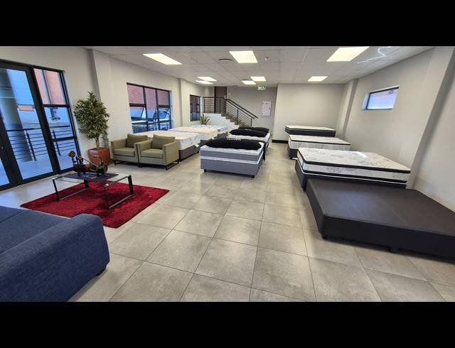 2,889M² WAREHOUSE TO LET IN COSMO BUSINESS PARK